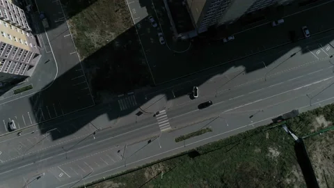 Drone is lowered down to the car 库存影片 93575161