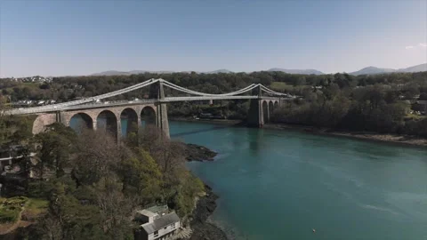 Drone of Menai Bridge- Anglesey Vídeos de archivo 306483673