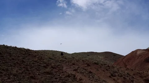 Drone in the mountain 库存影片 94182848