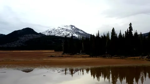 Drone Mountain Lake  Vídeos de archivo 249851075