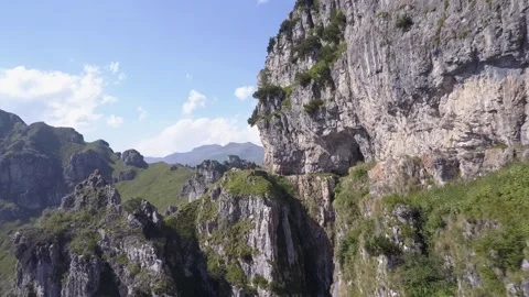 Drone Mountain View 10 Extreme Speed 動画素材 150628287