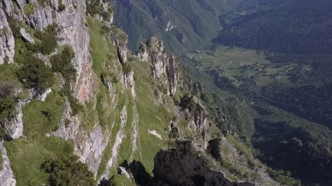 Drone Mountain View 14 動画素材 150627723