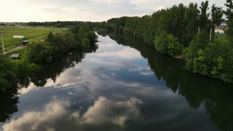 Drone movement along the river bed in summer. aerial shooting. Video stock 155931621