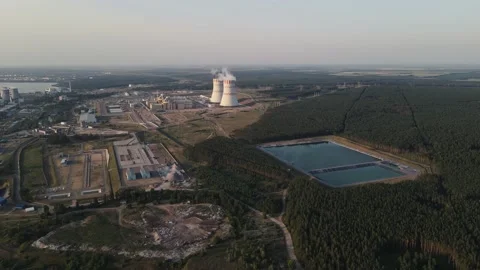 Drone movement near operating reactors of a nuclear power plant Stockbeeldmateriaal 156706007
