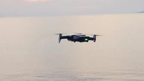 Drone New Generation with High resolution Camera Flying on the Sea 1  Vidéo 91227072