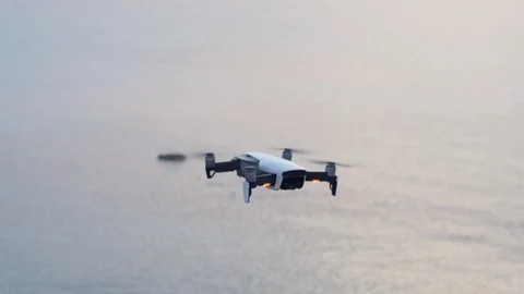 Drone New Generation with High resolution Camera Flying on the Sea 10 Vidéo 91227575