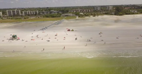 Drone from the ocean to the beach on Siesta Key 스톡 동영상 94820448