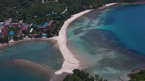Drone Orbit Around Tropical Bay and Sandbar in Koh Phangan 库存影片 337343834