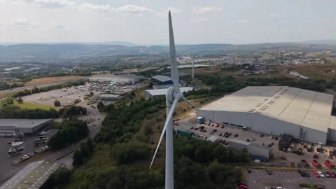 Drone Orbit Around Wind Turbine at Welsh Wind Farm Near Merthyr Tydfil Vídeos de archivo 340350019