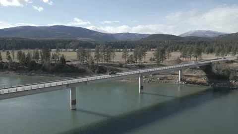 Drone orbit Kootenay River Bridge 動画素材 220637103