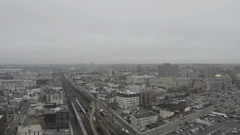 Drone over Newark, NJ Vídeos de archivo 121940188