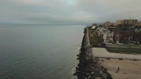 Drone over urban beech Vidéo 96343143