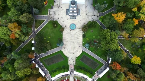 Drone Overhead View of City Park and Fountain in Autumn, Chisinau, Moldova Video stock 320738998
