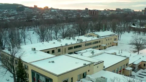 Drone overlooking main front building in parc lafontaine, montreal, quebec Video stock 329282072