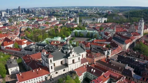 Drone panorama of historic Old Town with Dominican Church of the Holy Spirit 스톡 동영상 334232154