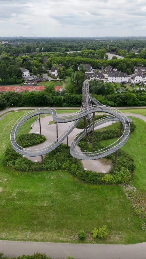 Drone panorama of Tiger and Turtle landmark in Duisburg Germany 스톡 동영상 317992001