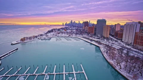 Drone perspective over Chicago’s Loop at first light on a winter morning. Stock Footage 332262387