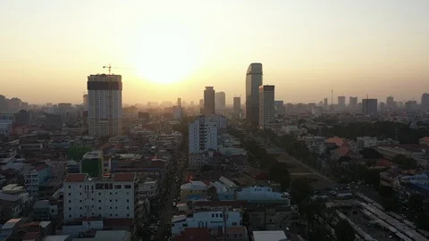 DRONE PHNOM PENH BY SUNSET DOWNTOWN Vidéo 127062922