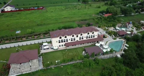 Drone presentation of a fancy hotel Stock Footage 156833943