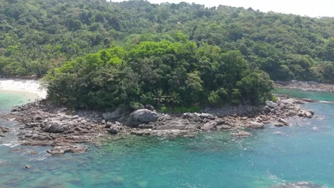 Drone Pull Back Freedom Beach Phuket Rocky Jungle Coast Vídeos de archivo 332512830