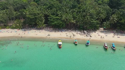 Drone Pull Back Reveal Horizon Banana Beach Phuket Vídeos de archivo 332115850