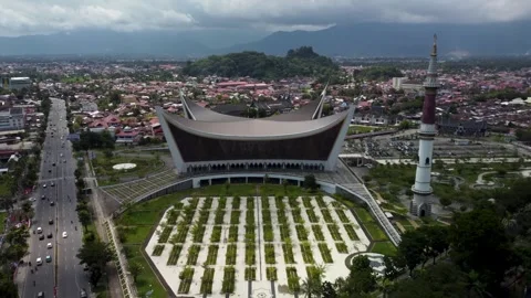 Drone Pull-Back Reveal of Padang Grand Mosque, West Sumatra, Indonesia Stock Footage 315248853