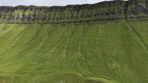 Drone pulling away from Benbulbin mountain, County Sligo, Ireland. Stock Footage 341735462