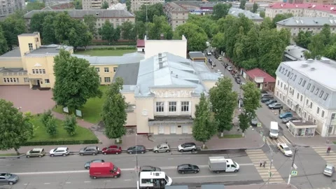 Drone pulling back above Lepse House of Culture Vidéo 327811817