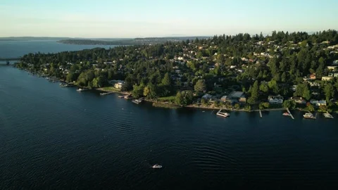 Drone Pulling Back from Lake Washington Homes, Bellevue Stock Footage 348419829