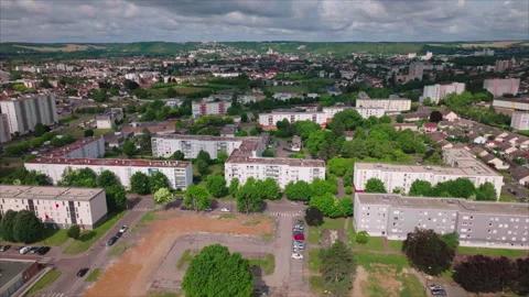 Drone pulling back to overall view with suburban houses Video stock 342515799
