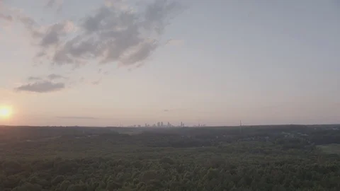 Drone pulls away from skyline Stock Footage 92378310