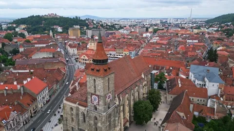 Drone Pulls Back Over Black Church in Brasov Stock-Footage 332952480