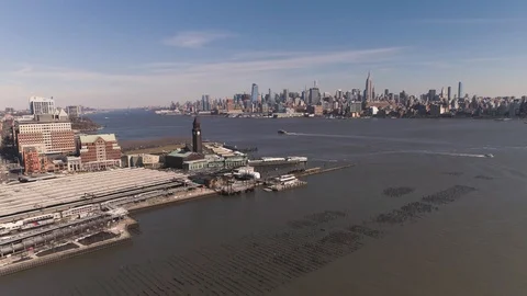Drone Push in NYC Skyline 库存影片 105189530