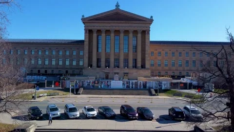 Drone Quickly Ascending from Rear Steps to Above Philadelphia Musuem of Art Video stock 146353065