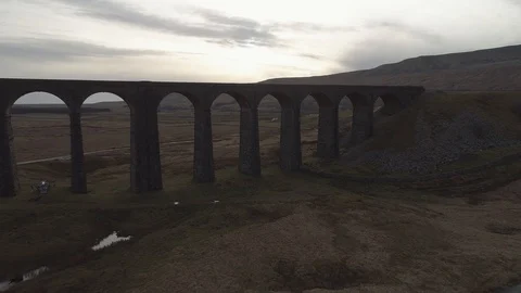 Drone Ribblehead Viaduct Pull Away from arches to sky, Yorkshire Video stock 88954974