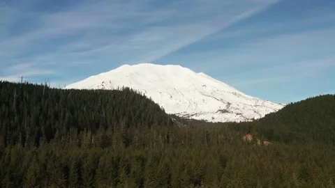 Drone is rising at mt st Hellens 스톡 동영상 134587145