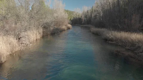Drone River Flow Close Up Vídeos de archivo 103378717