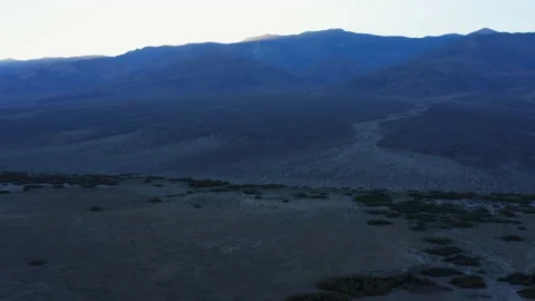 Drone rotating over the Emigrant Canyon, Devil's Middle Basin located in Stockbeeldmateriaal 165451625