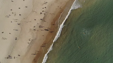 Drone rotating shot of beach shore 스톡 동영상 135102146