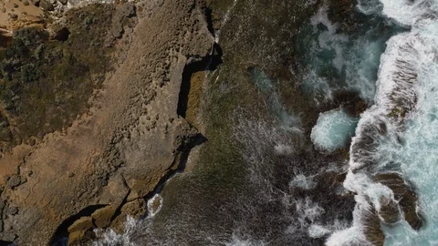 Drone rotating upwards over coast of Great Ocean Road. Stock Footage 87698576