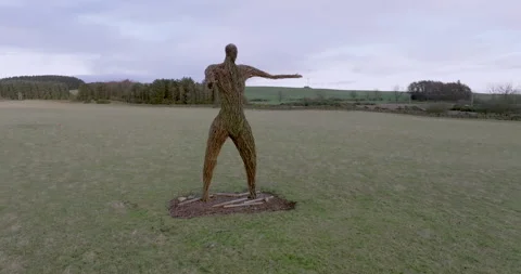 Drone rotation around a wickerman sculpture (CCW) 1 動画素材 293841248