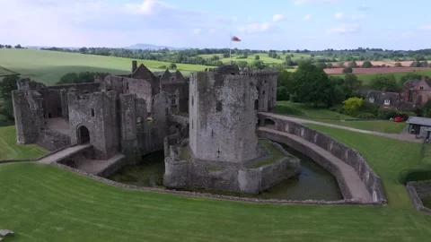 Drone rotation (close) around Welsh castle 動画素材 277392859