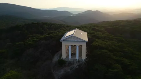 Drone Shot of ancient tempel 動画素材 303781390