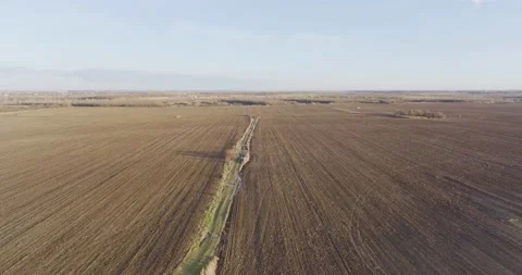 Drone shot of a beatiful landscape of an open field in Romania. Rural scene Video stock 201063134