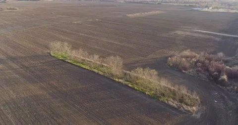 Drone shot of a beatiful landscape of an open field in Romania. Rural scene Video stock 201064685