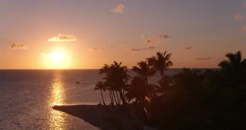 Drone shot of Beautiful Sunset over Tropical Island Florida Keys Видео 146475405
