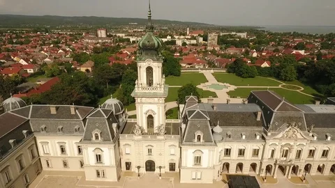 A drone shot of a castle Vídeos de archivo 115926595