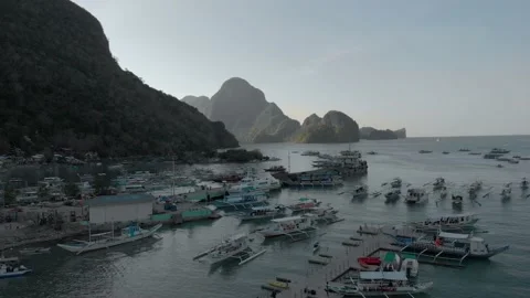 Drone Shot Of Crowded El Nido Beach In El Nido, Palawan, Philippines Stock Footage 159255444