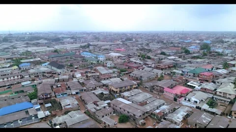 Drone shot of a densely populated under developed african getto town 60fps 库存影片 296717875