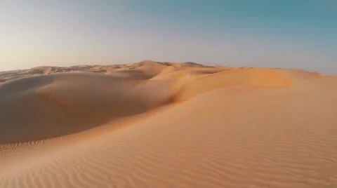 Drone shot flying close over sand dune Vídeo Stock 55517135